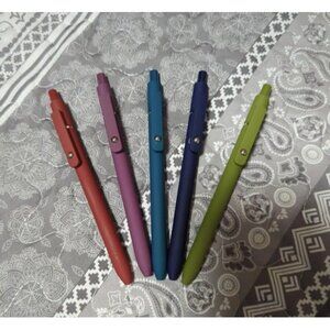 New Gel Pens, 5 Pcs 0.5mm Black Ink Pens Fine Point Smooth Writing Pens